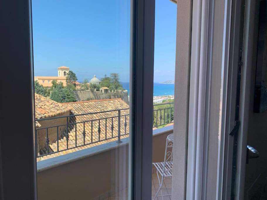 Boutique Apartment - Tropea Esterno foto